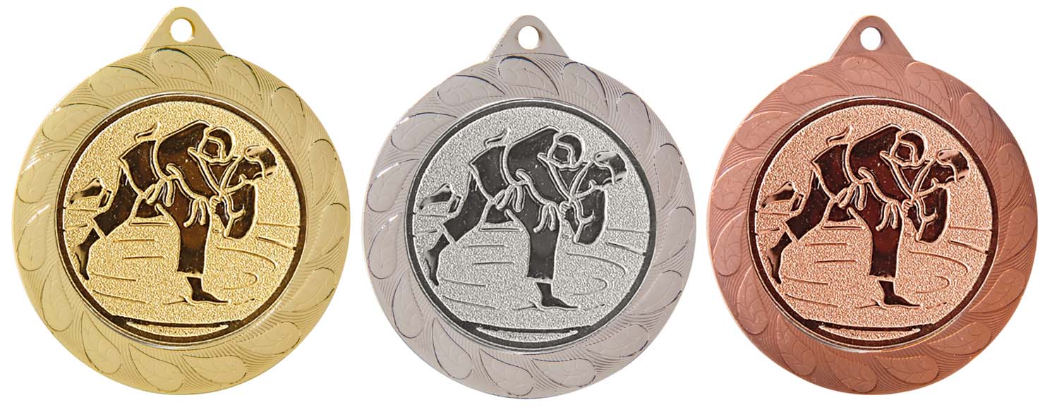 M026 Medaille goud-zilver-brons Ø 70 mm compleet